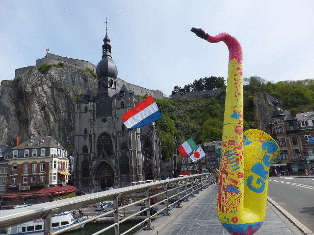 �T�N�X�t�H���̊X�f�B�i��